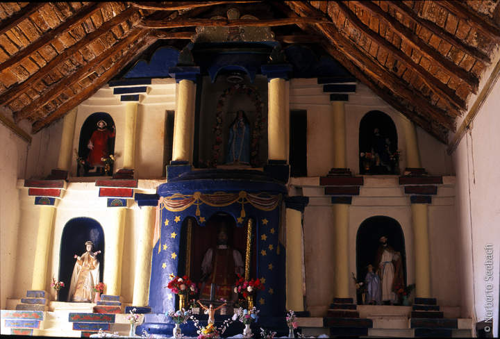 Interior de Iglesia del norte de Chile