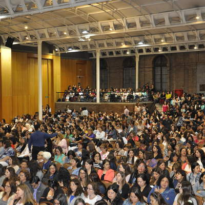 PlanLeoPrimero: Que todos los niños de Chile aprendan a leer en primero básico PlanLeoPrimero: Que todos los niños de Chile aprendan a leer en primero básico
