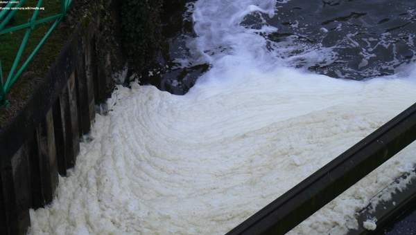 Contaminación río