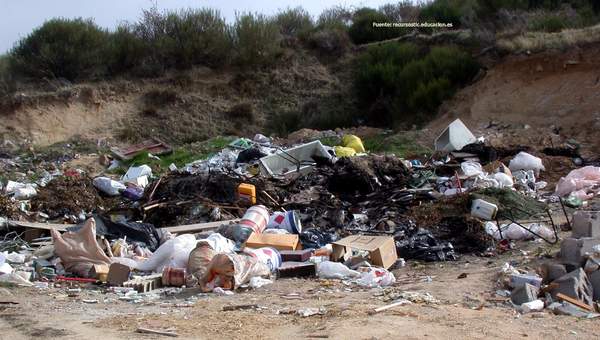 Contaminación vertedero basura