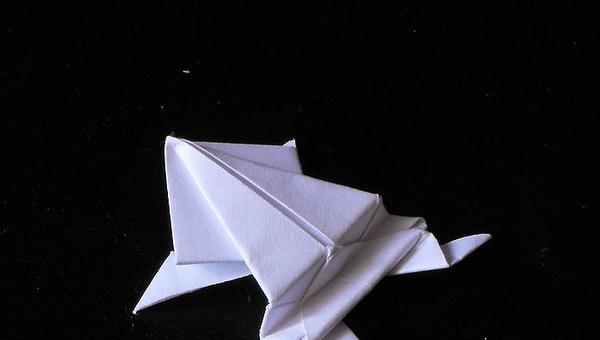 Sapo saltarín en origami