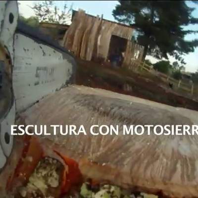 Escultura con motosierra