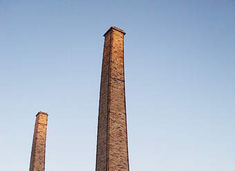 Chimeneas fundición de cobre de Labrar