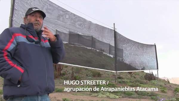 Atrapanieblas en el desierto de Atacama