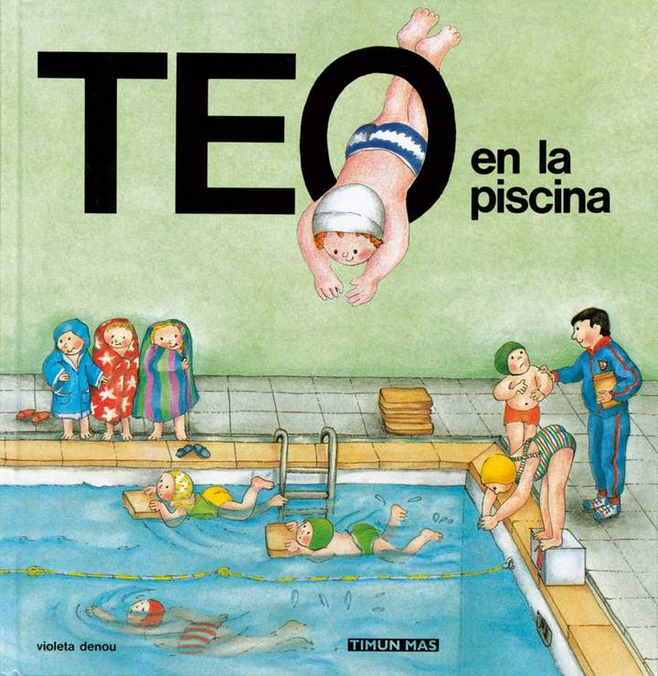 Teo en la piscina