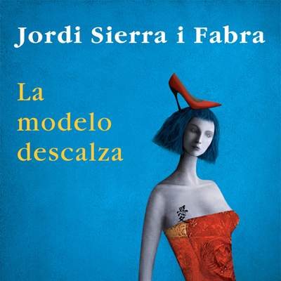 La modelo descalza