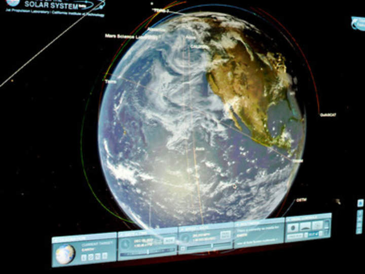 Recorre el sistema solar desde casa Recorre el sistema solar desde casa