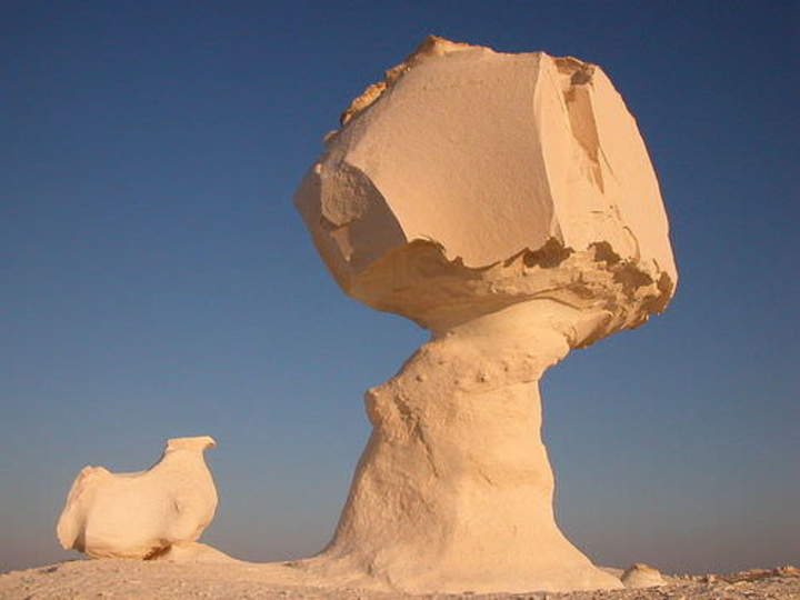 Geología extraña: formas extrañas en el desierto