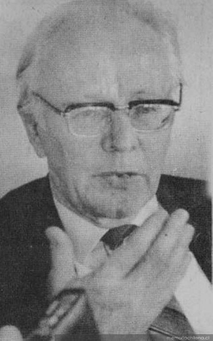 Ricardo Krebs Wilkens (1918-2011) Ricardo Krebs Wilkens (1918-2011)