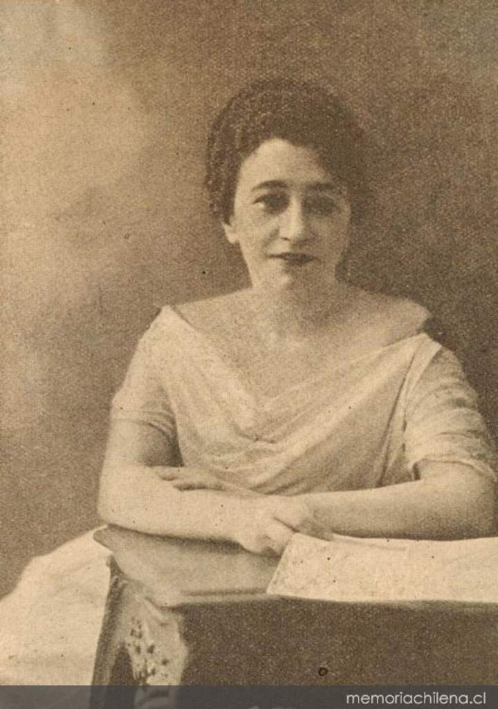 Elvira Santa Cruz Ossa (1886-1960) Elvira Santa Cruz Ossa (1886-1960)