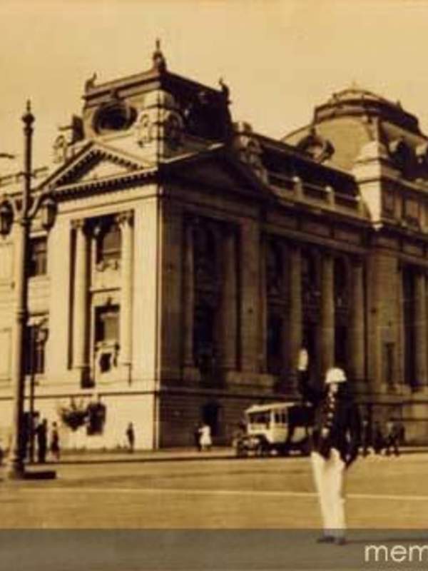 La Biblioteca Nacional de Chile (1813- )