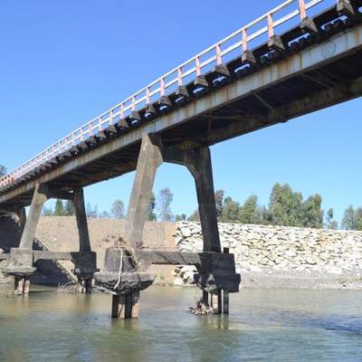 Puente "Confluencia", ubicado en las comunas de Chillán y Portezuelo, Región de Ñuble.