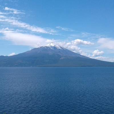 Lago Llanquihue y volcán Osorno