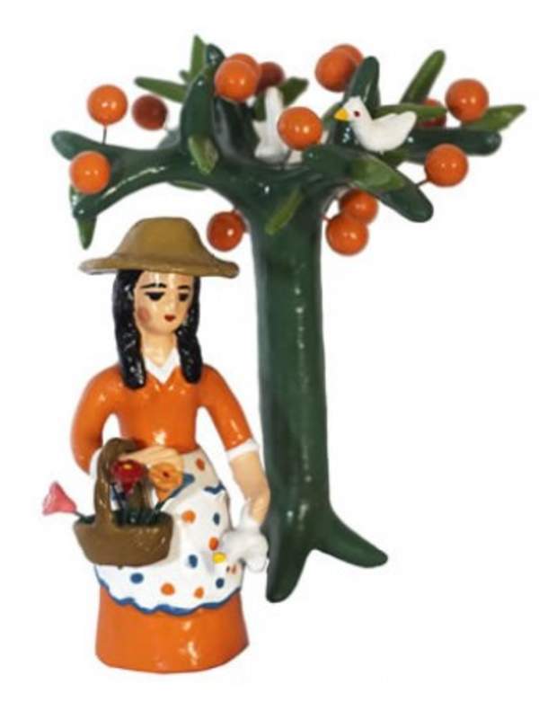 Campesina con árbol, cerámica de Talagante