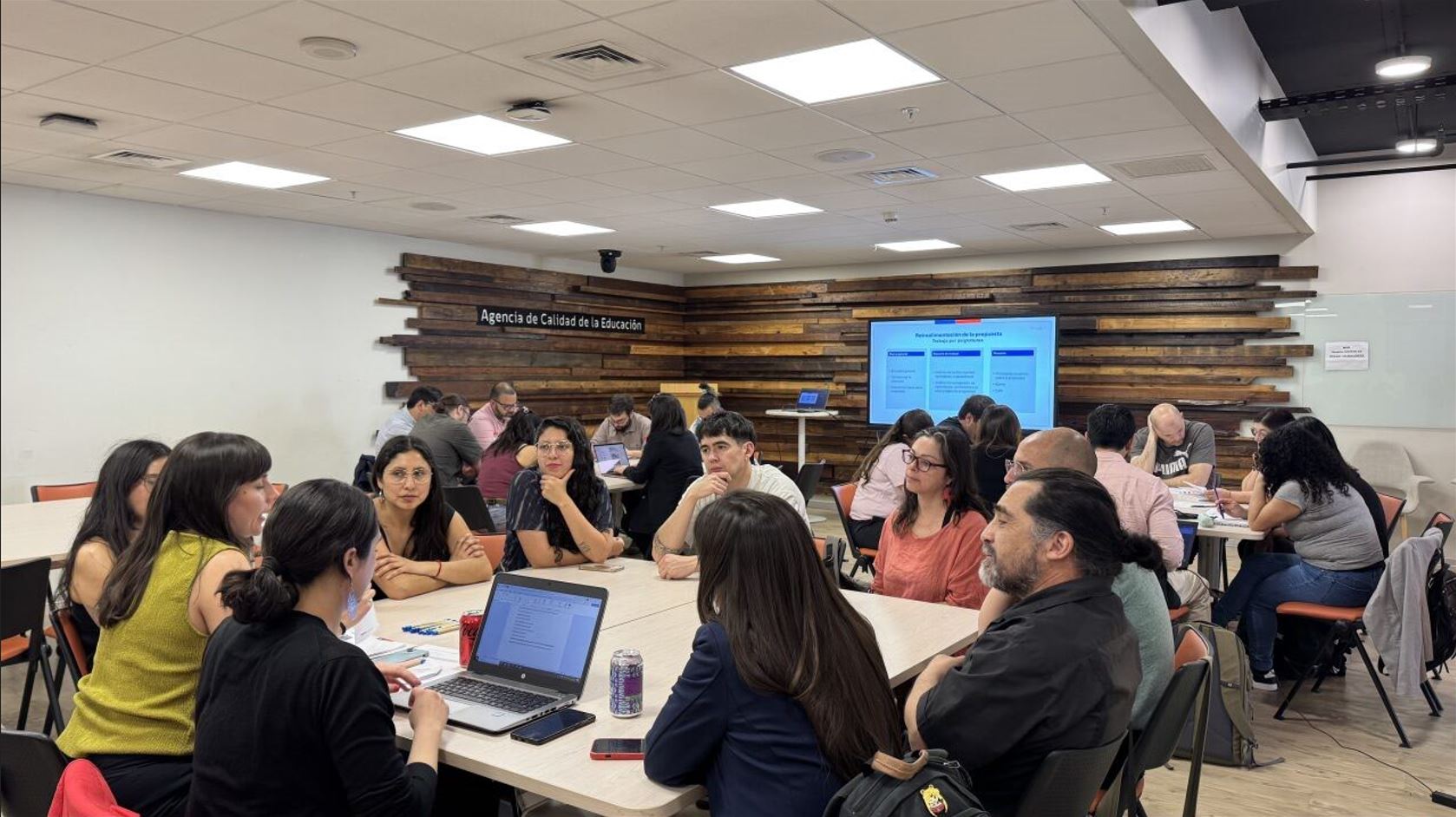 Encuentros de retroalimentación con docentes