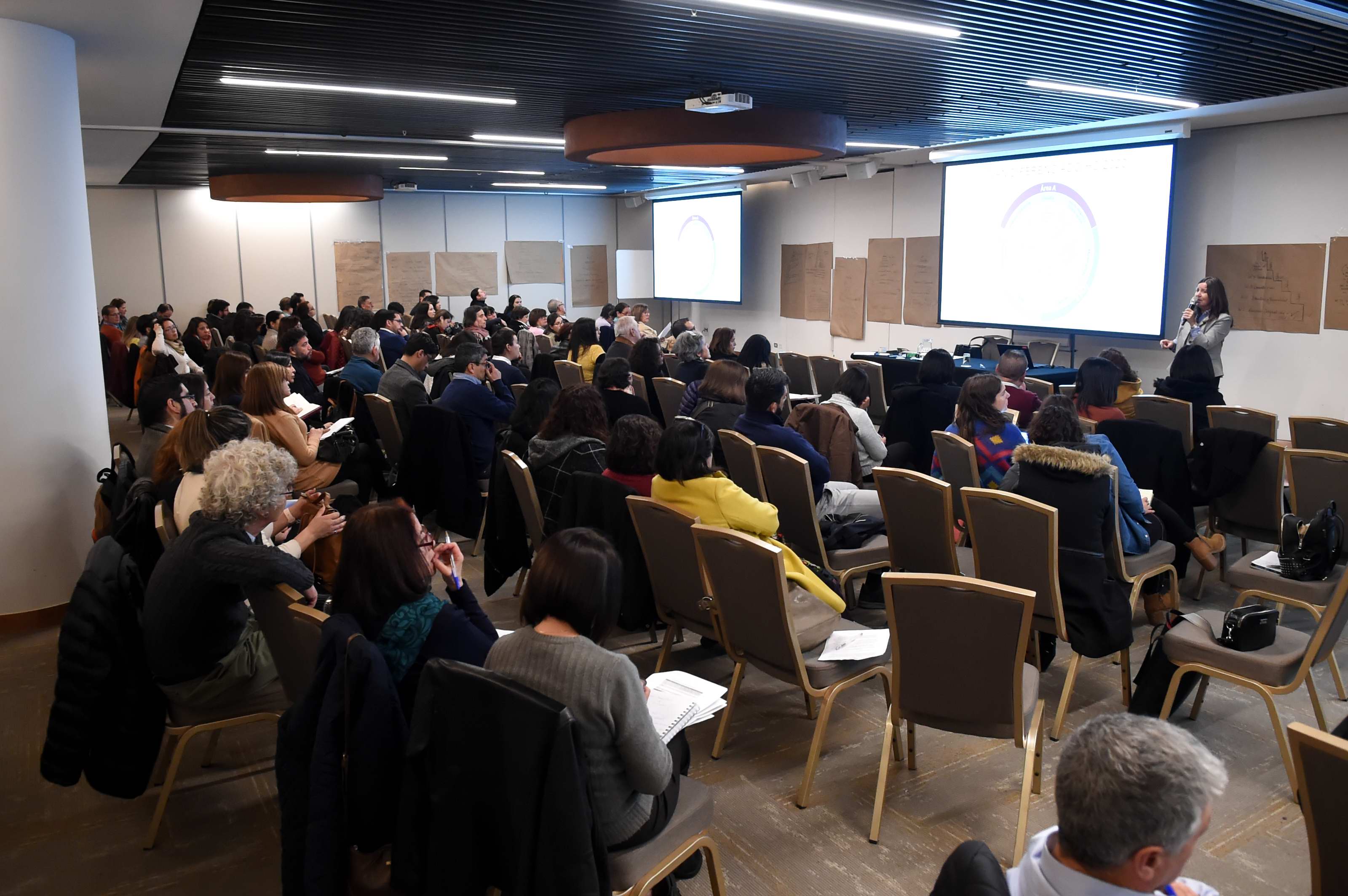 UCE inicia jornadas de difusión sobre nuevas Bases Curriculares por todo Chile UCE inicia jornadas de difusión sobre nuevas Bases Curriculares por todo Chile