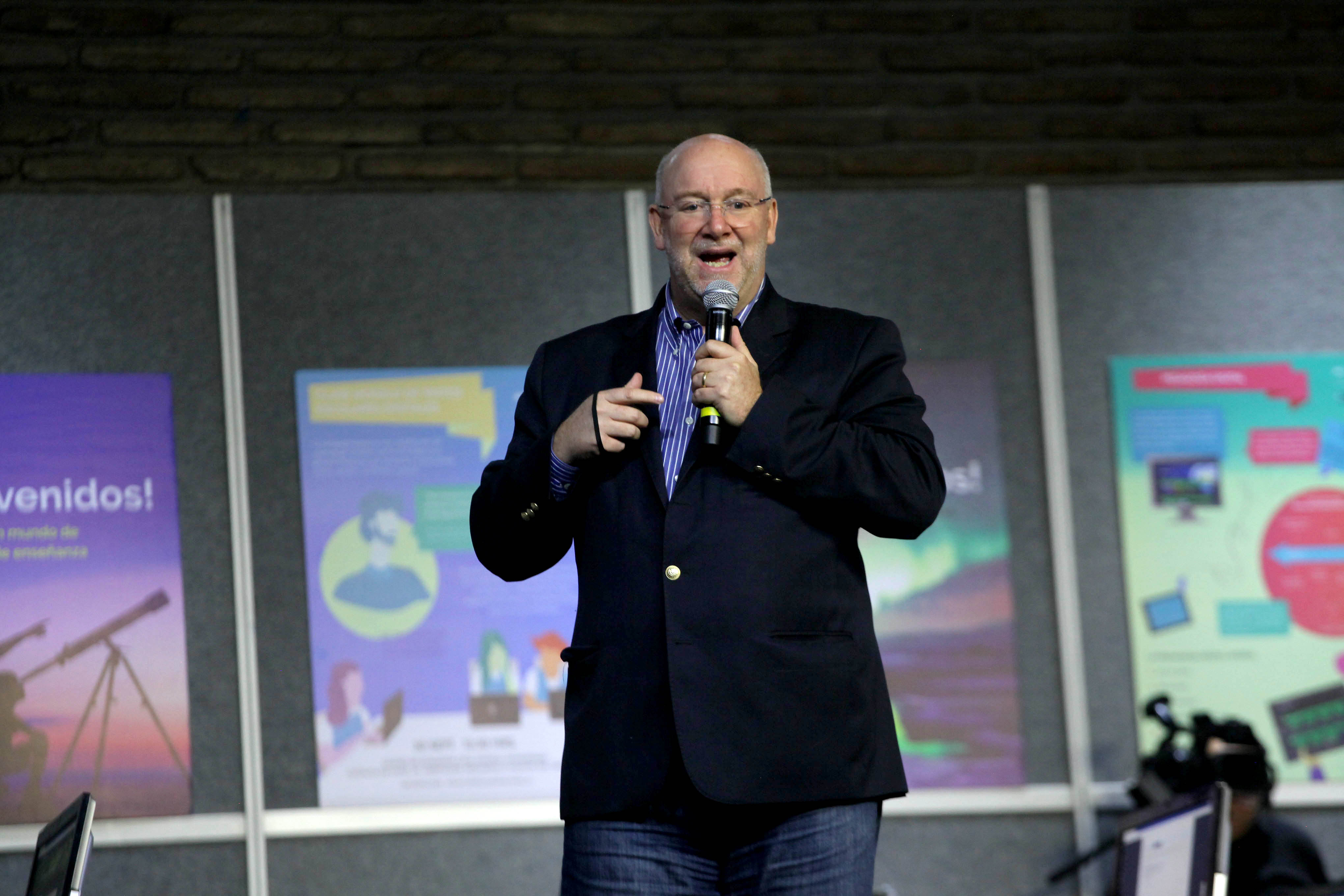 Presentación de Fernando Valenzuela