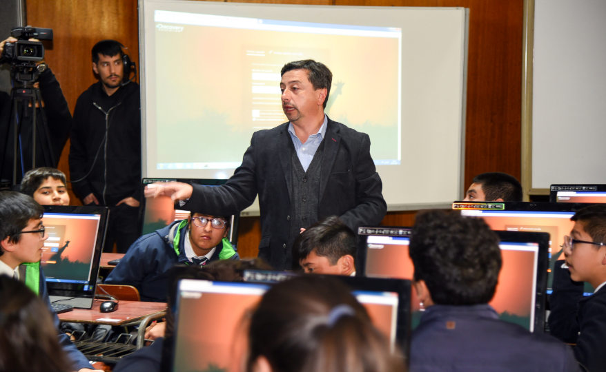 Profesor Wladimir Olivares