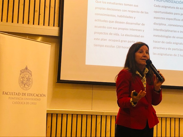 Coordinadora de la UCE visita la PUC