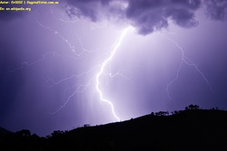 Descarga eléctrica: Rayo Imagen portada