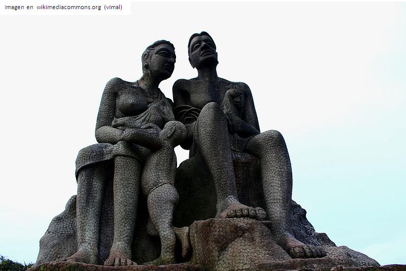 Escultura familia Imagen portada
