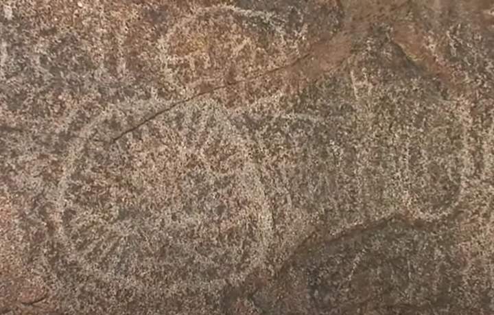 Petroglifos diaguitas en el Elqui. (La Campana) Imagen portada
