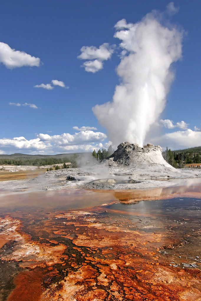 Géiser en el Parque Yellowstone Imagen portada
