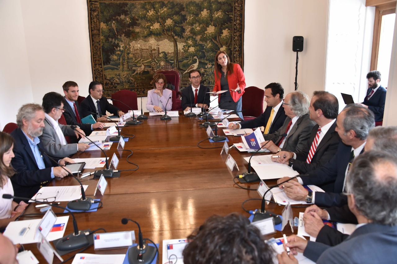 Ministra Cubillos preside Consejo Asesor de Formación Técnico Profesional: imagen 2