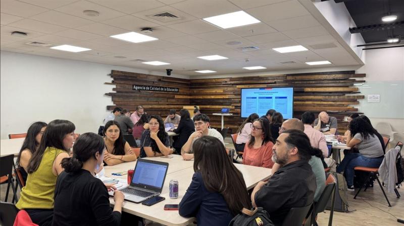 Encuentros de retroalimentación con docentes