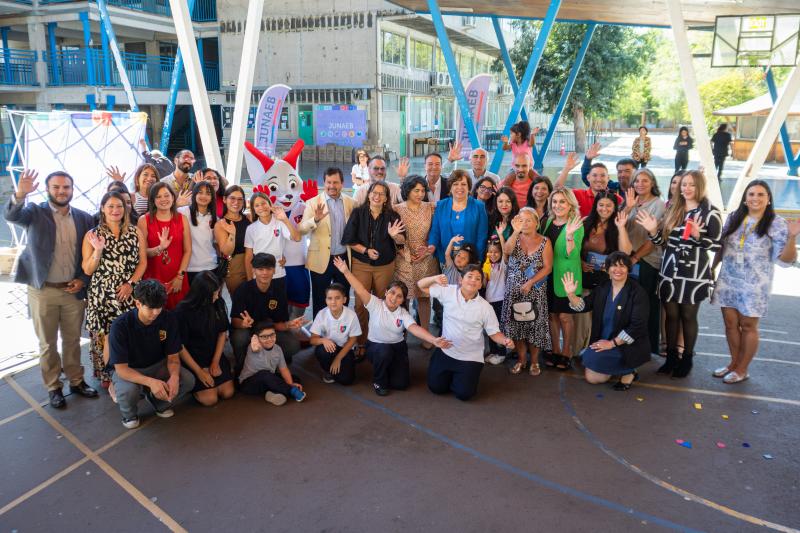 Mineduc y Junaeb dan inicio al año educativo 2026 con la entrega de útiles y textos escolares
